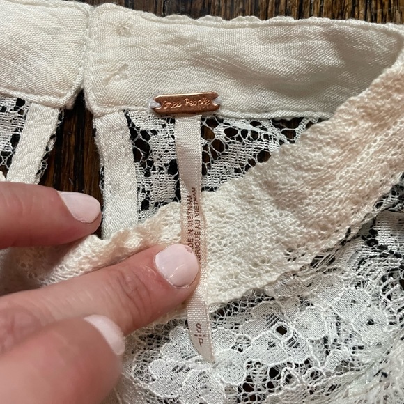 LIKE NEW FREE PEOPLE LACE DRESS TUNIC - Picture 5 of 10